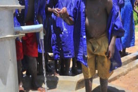waterwells africa uganda drop in the bucket amusia primary school-31