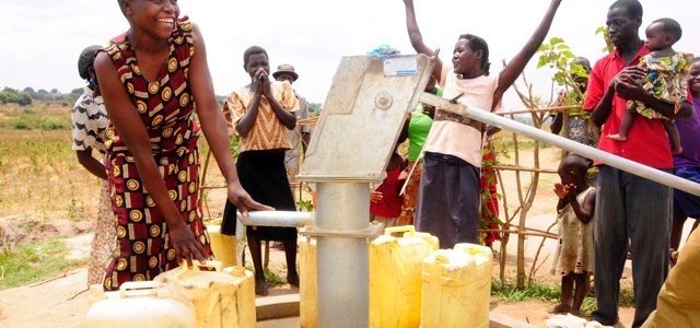 Water Wells Africa Uganda Drop In The Bucket Kalengo Community well
