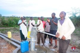 waterwells africa uganda drop in the bucket charity Abalekwap-09