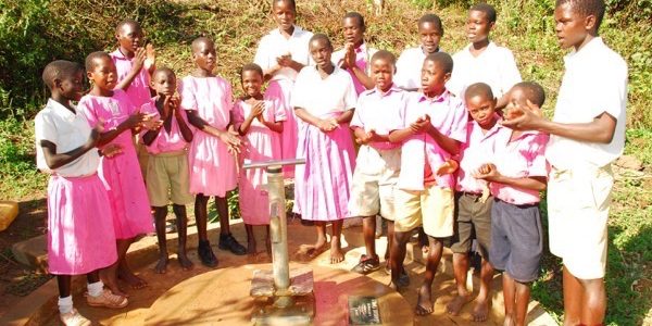 Water Wells Africa Uganda Drop In The Bucket Makata Primary School