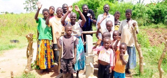 Water Wells Africa Uganda Drop In The Bucket Kaputt Community well