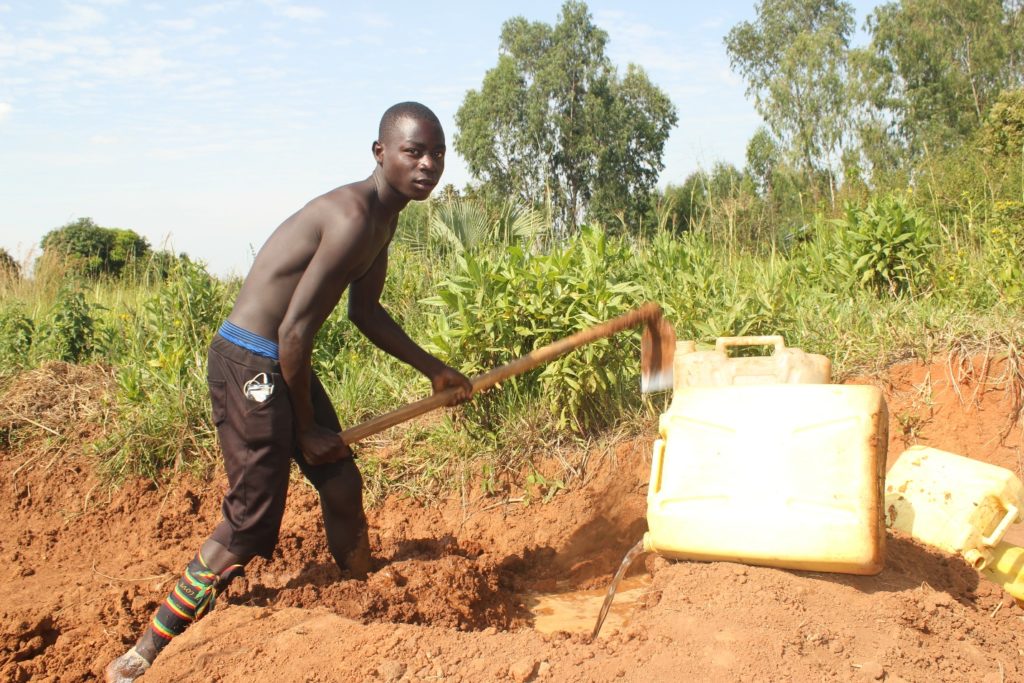 Richard Okello making bricks from Gwenotwom, Uganda